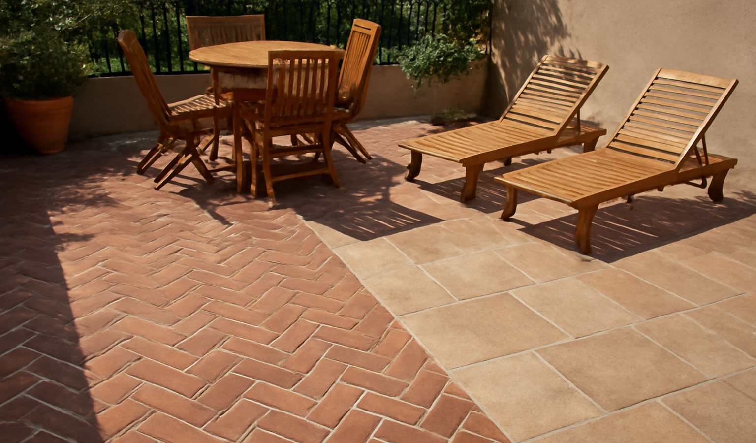 terrasse ensoleillee avec sols differents